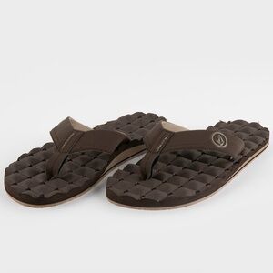 NWT Volcom Sandals
